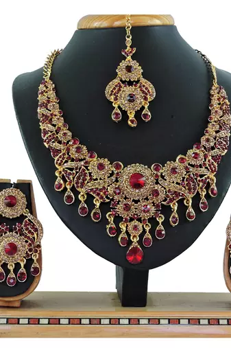 Maroon designer function wear ad necklace set