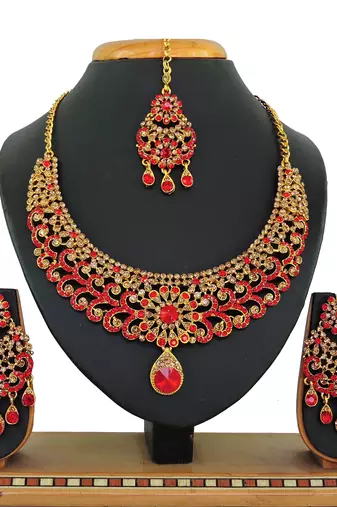 Red designer function wear ad necklace set