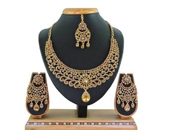 Gold designer function wear ad necklace set 1