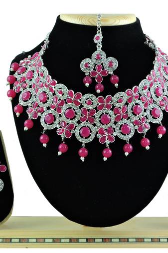 Red designer function wear ad necklace set