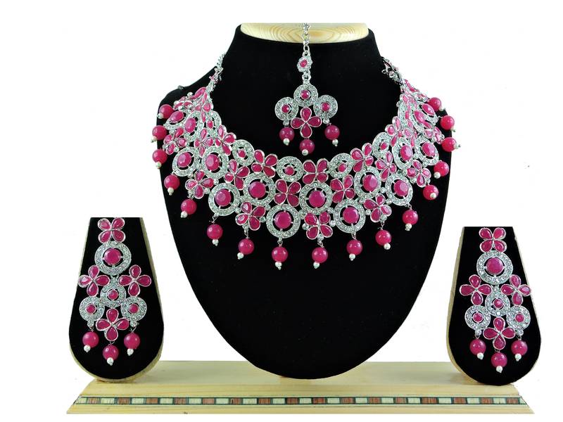 Red designer function wear ad necklace set