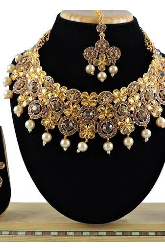 Gold designer function wear ad necklace set