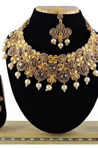 Gold designer function wear ad necklace set