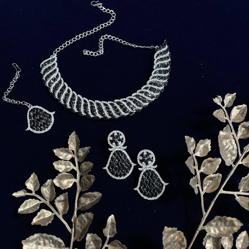 Black designer function wear ad necklace set