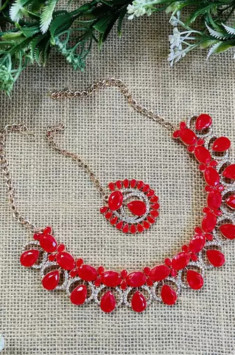 Red designer function wear ad necklace set