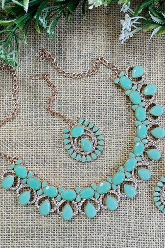 Green designer function wear ad necklace set