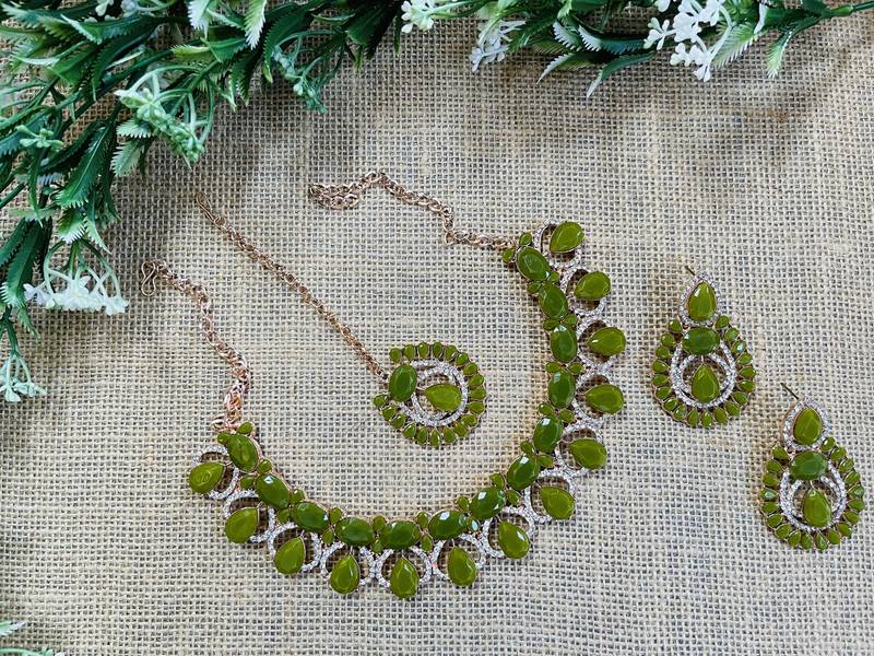 Green designer function wear ad necklace set