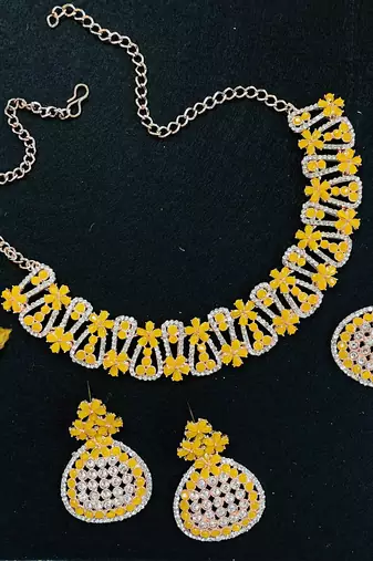 Yellow designer function wear ad necklace set