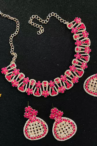 Red designer function wear ad necklace set