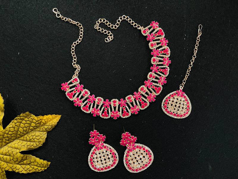 Red designer function wear ad necklace set