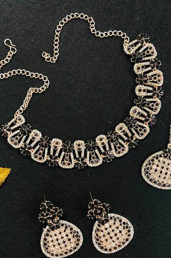 Black designer function wear ad necklace set