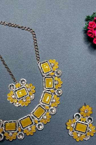 Yellow designer function wear ad necklace set