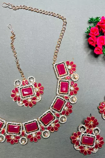 Red designer function wear ad necklace set
