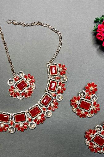 Red designer function wear ad necklace set