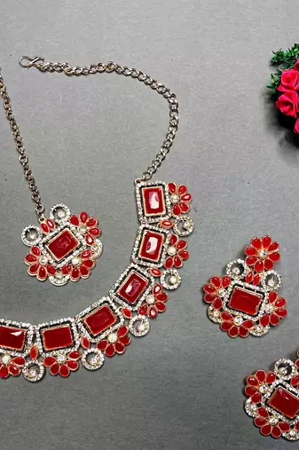 Red designer function wear ad necklace set