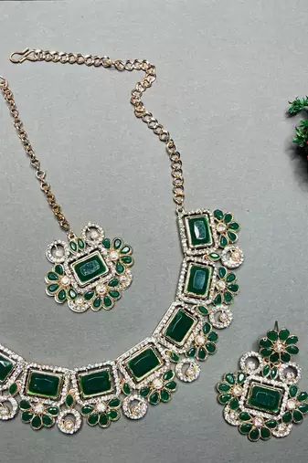 Green designer function wear ad necklace set