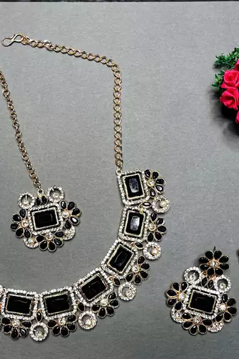 Black designer function wear ad necklace set
