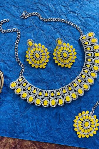 Yellow designer function wear ad necklace set