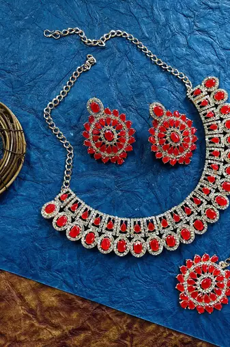 Red designer function wear ad necklace set