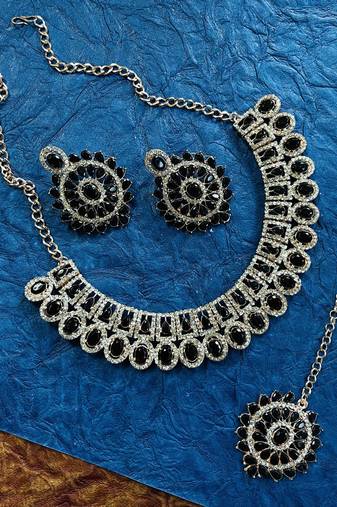 Black designer function wear ad necklace set