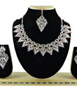 Multicolor designer function wear ad necklace set