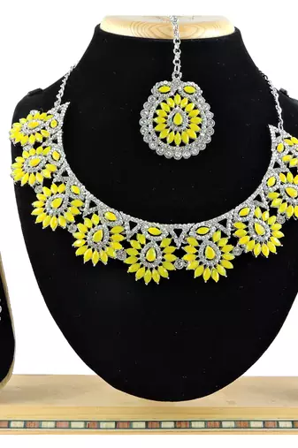 Yellow designer function wear ad necklace set