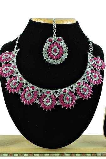 Red designer function wear ad necklace set