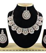 Multicolor designer function wear ad necklace set