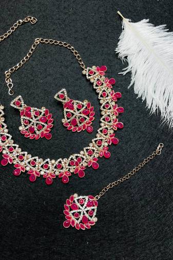 Red designer function wear ad necklace set