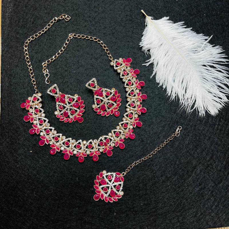 Red designer function wear ad necklace set