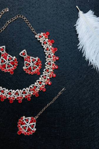 Red designer function wear ad necklace set