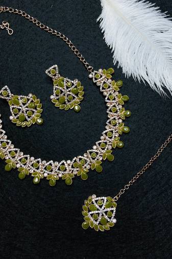 Green designer function wear ad necklace set