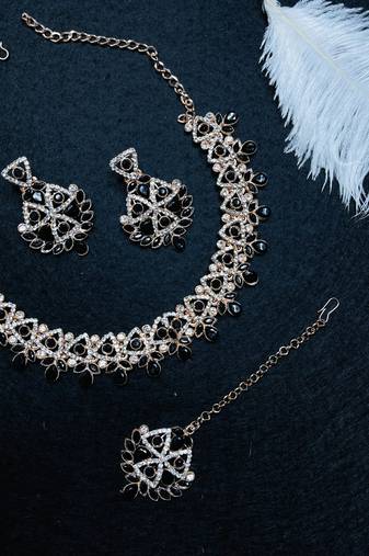 Black designer function wear ad necklace set