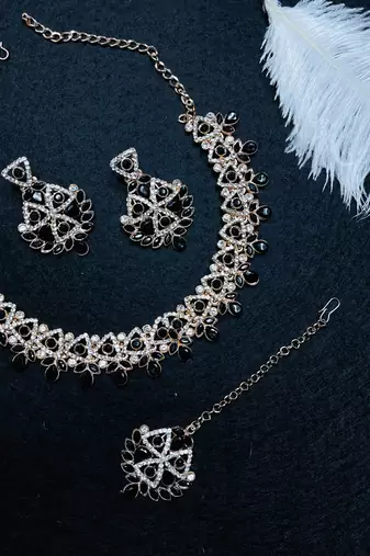 Black designer function wear ad necklace set