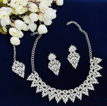 Multicolor designer function wear ad necklace set 1