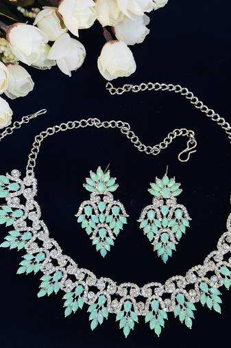 Green designer function wear ad necklace set