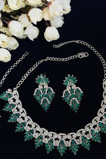 Green designer function wear ad necklace set