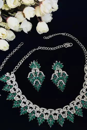 Green designer function wear ad necklace set