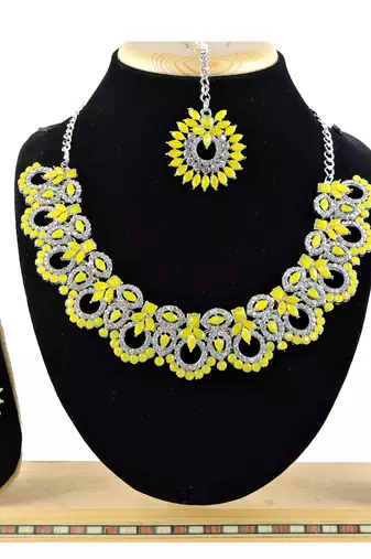Yellow designer function wear ad necklace set