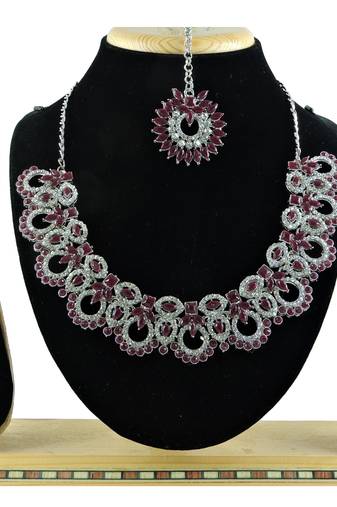 Multicolor designer function wear ad necklace set