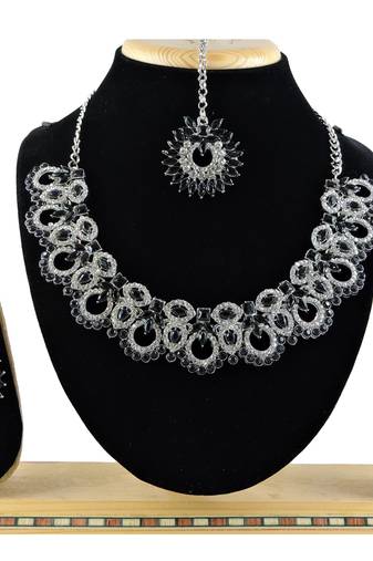 Black designer function wear ad necklace set