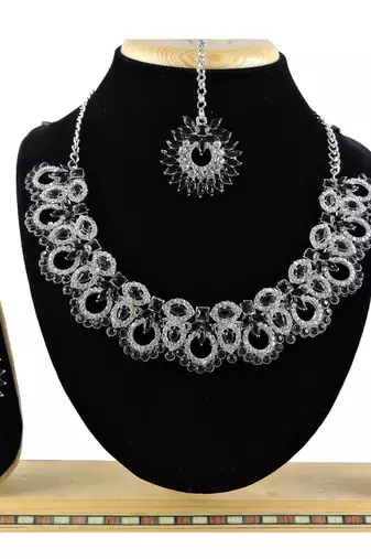 Black designer function wear ad necklace set