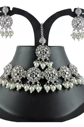 Multicolor designer function wear ad necklace set