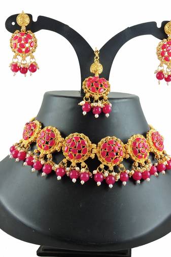 Red designer function wear ad necklace set