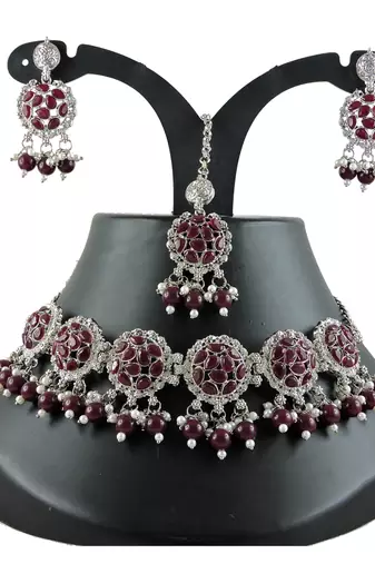 Multicolor designer function wear ad necklace set