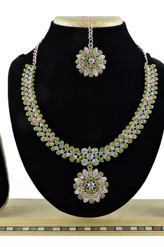 Green designer function wear ad necklace set