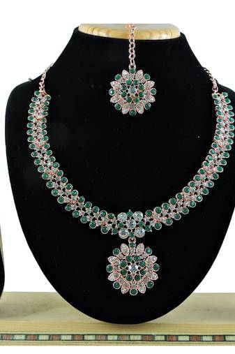 Green designer function wear ad necklace set