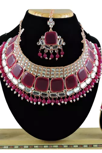 Red designer function wear ad necklace set