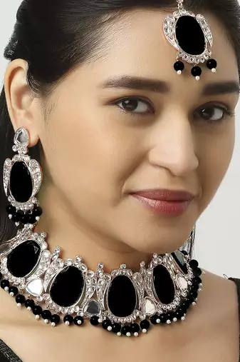 Black designer function wear ad necklace set