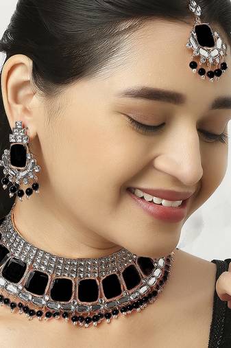Black designer function wear ad necklace set